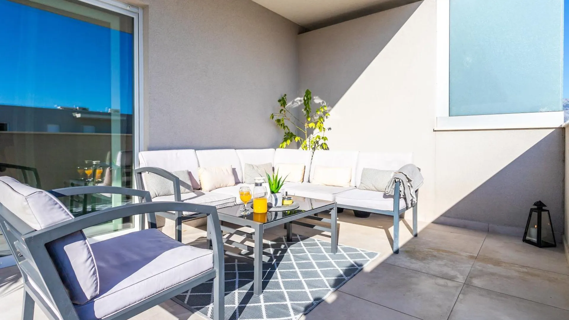 Luxury Penthouse Papic With Jacuzzi & The View Apartment Split