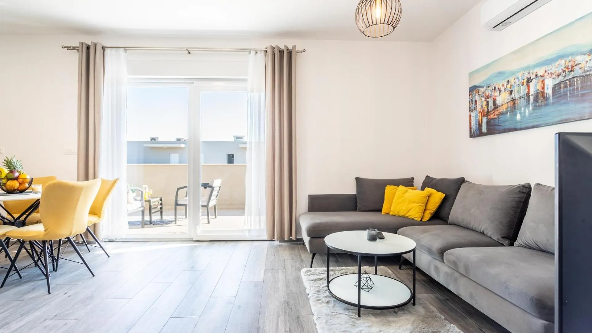 Luxury Penthouse Papic With Jacuzzi & The View Apartment Split